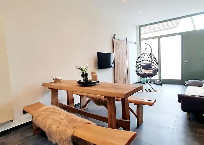 Mya Lenas Suite